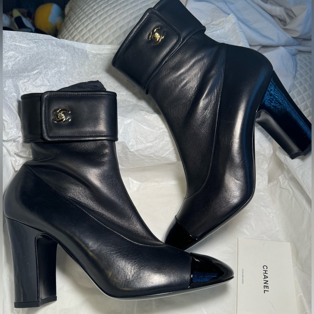 Chanel short boots EU 40 1/2